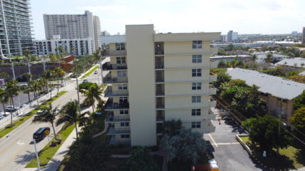 tradewinds condominium pompano beach